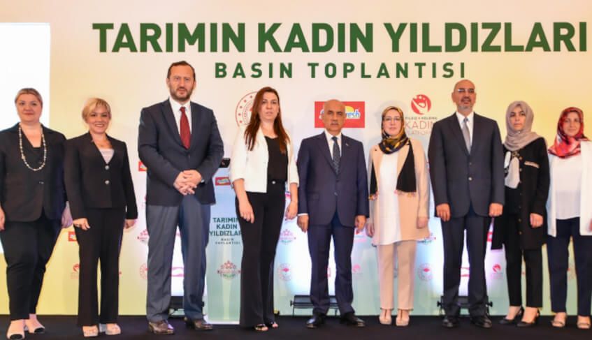 Kadın Çiftçilere 35 Milyon TL’lik Katma Değer Kadın Çiftçilere 35 Milyon TL’lik Katma Değer